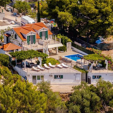 Villa Julia With Heated Pool, Ideal For Large Groups Milna (Brac) Exterior foto