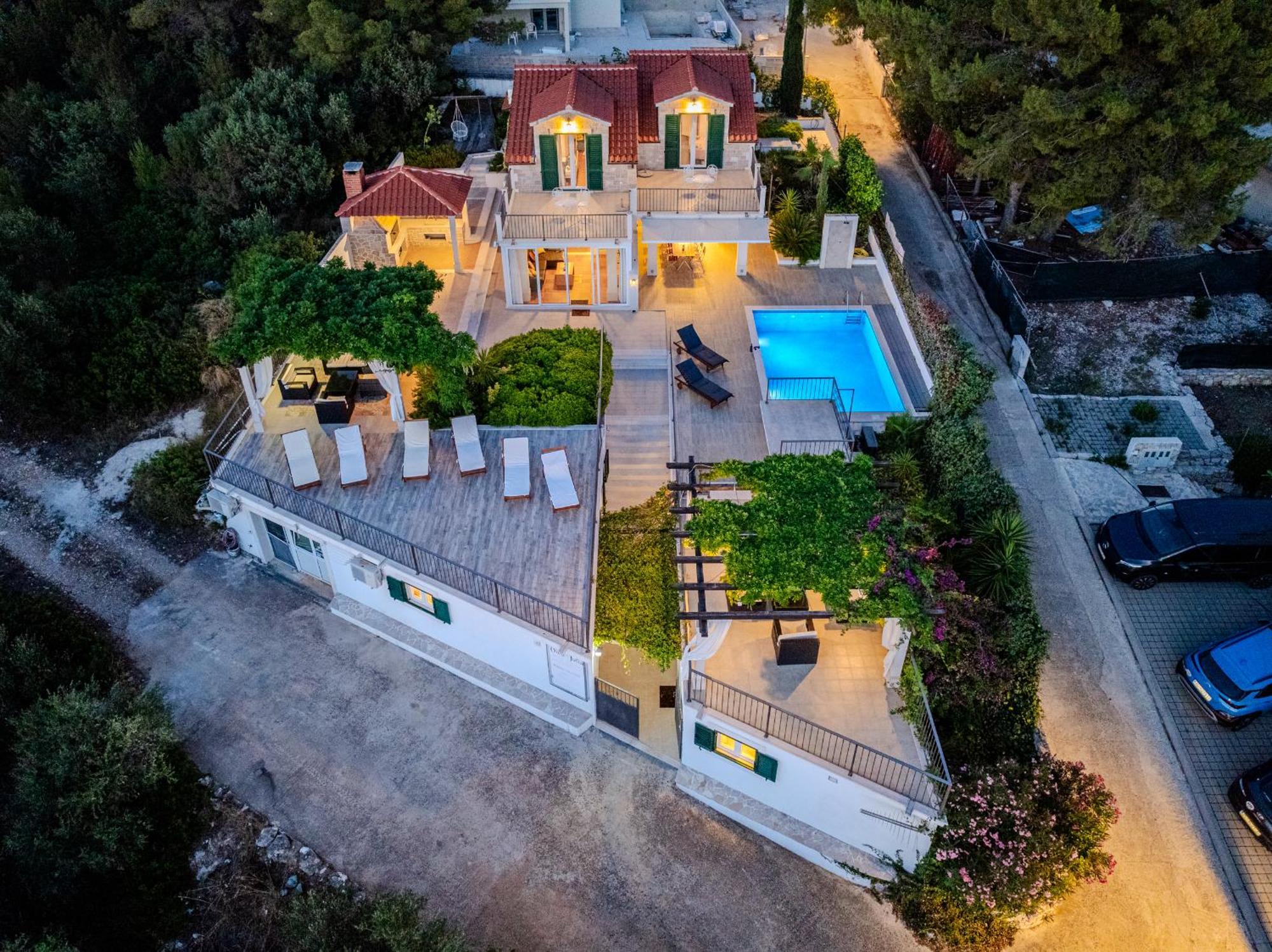 Villa Julia With Heated Pool, Ideal For Large Groups Milna (Brac) Exterior foto