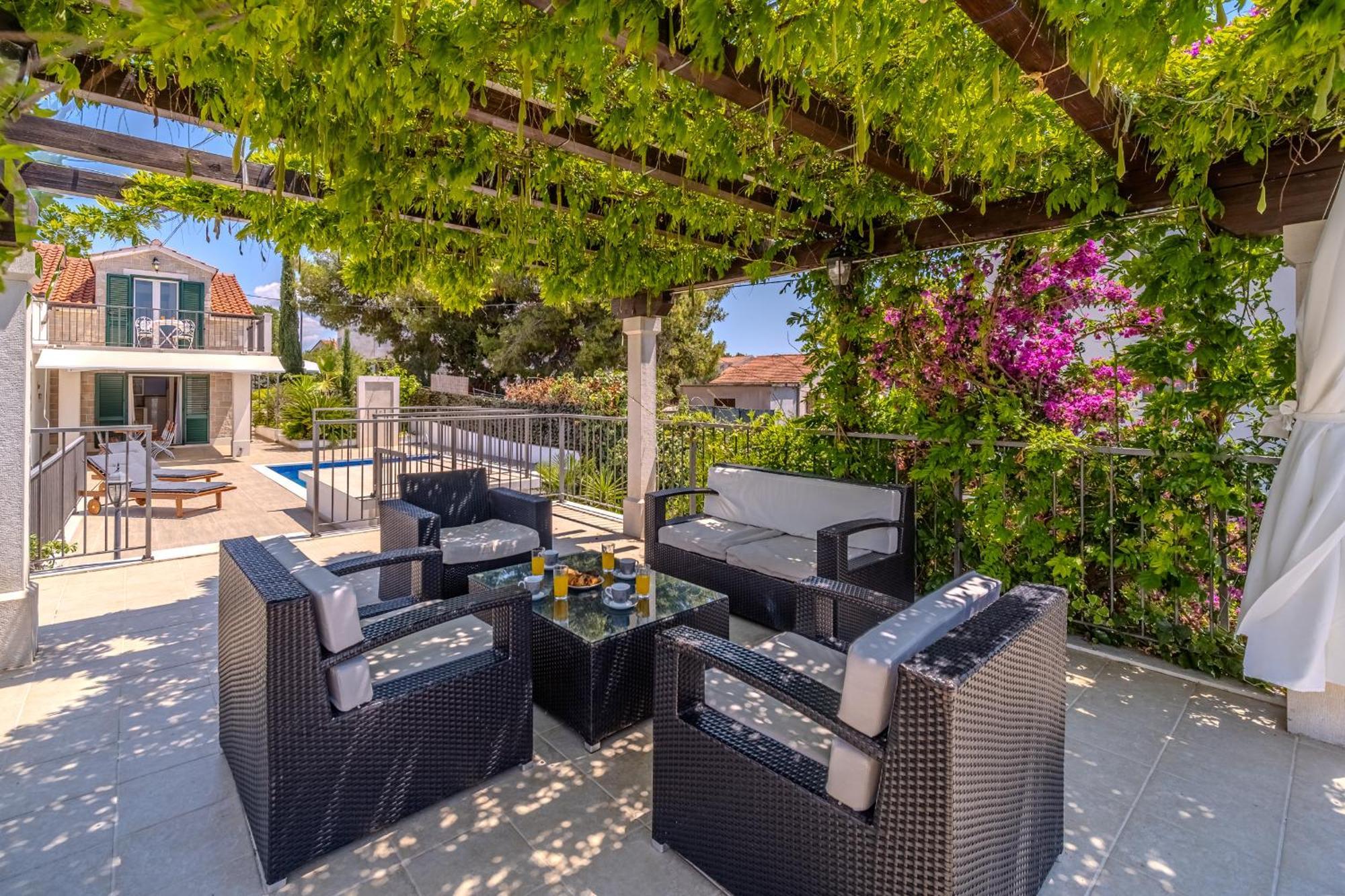 Villa Julia With Heated Pool, Ideal For Large Groups Milna (Brac) Exterior foto