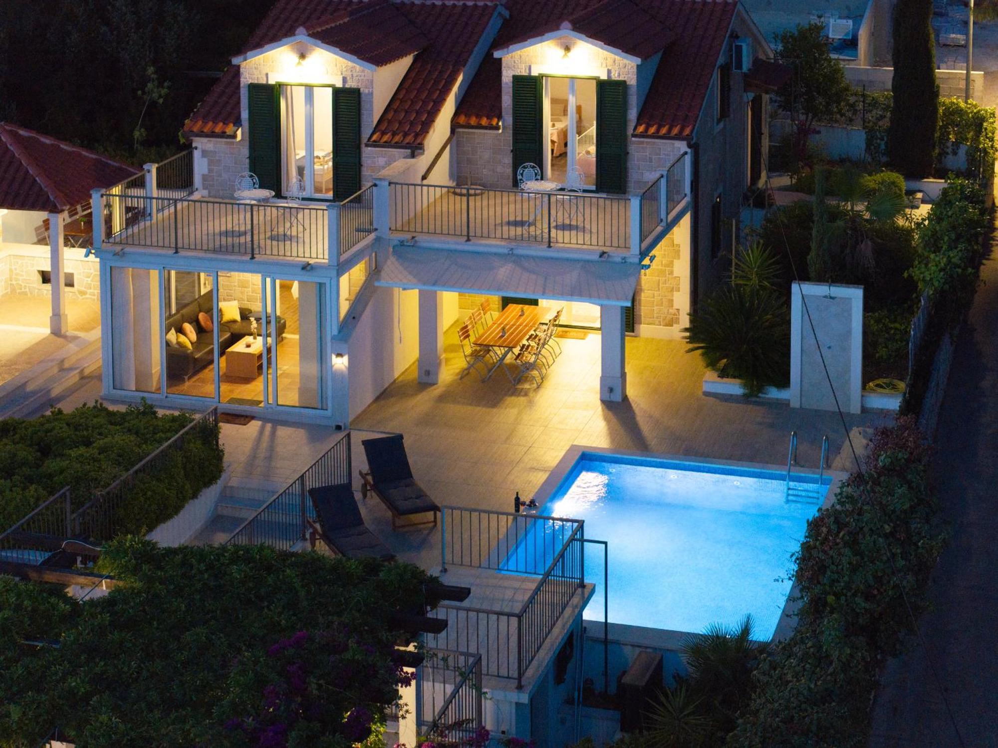 Villa Julia With Heated Pool, Ideal For Large Groups Milna (Brac) Exterior foto